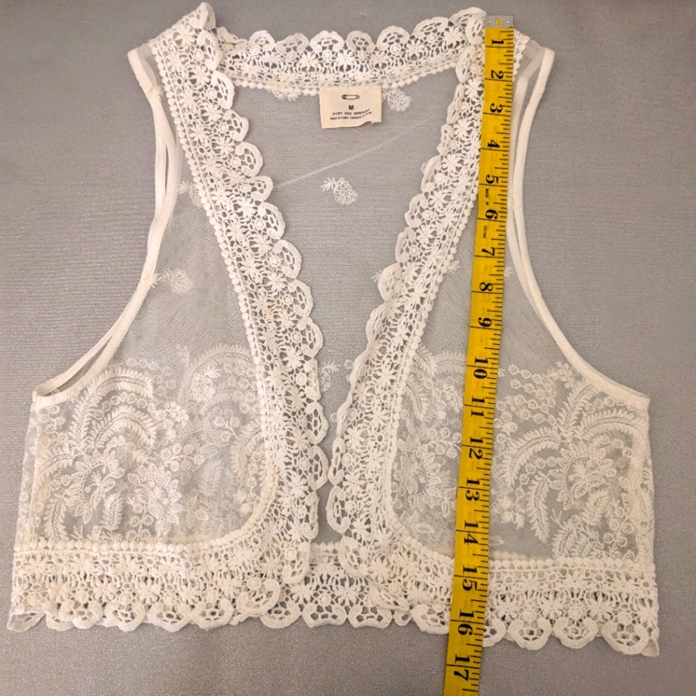 Pins & Needles White Lace Embroidered Vest with Crocheted Edge Size Medium - Picture 4 of 9